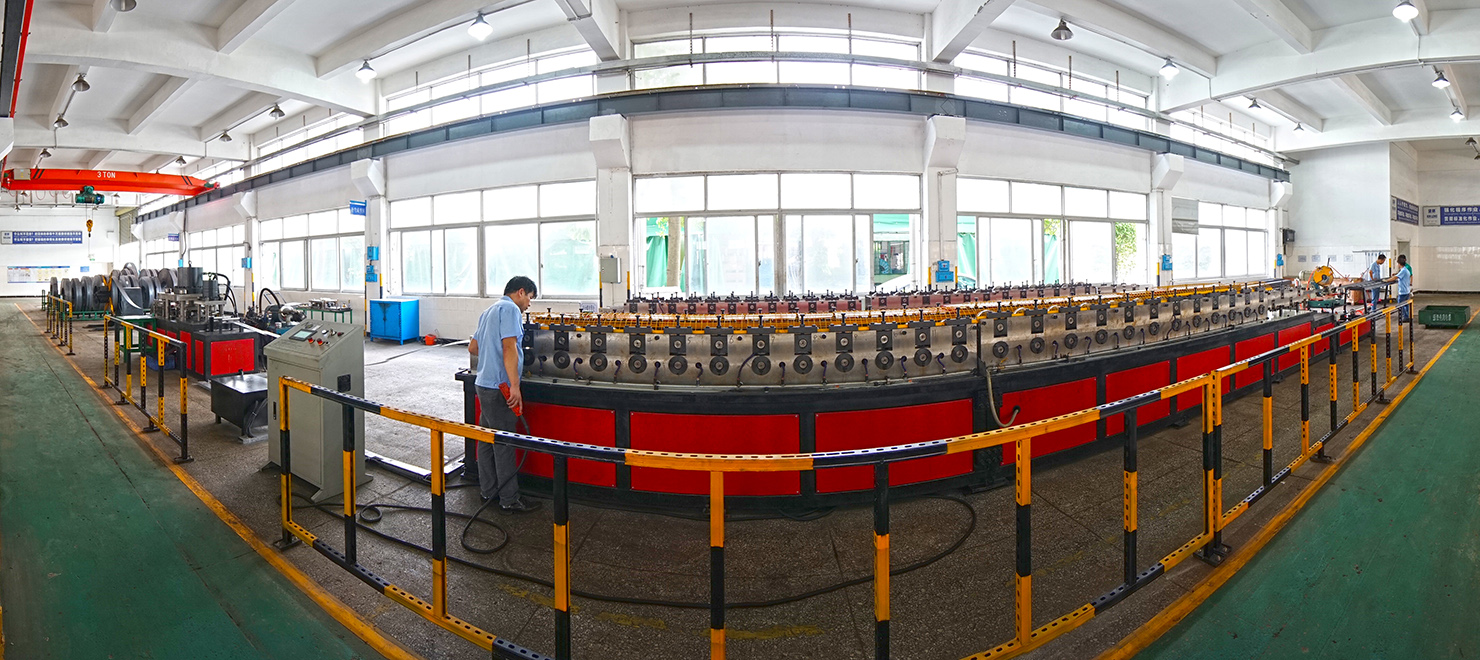 托臂鋼槽自動化冷彎生產(chǎn)線.jpg